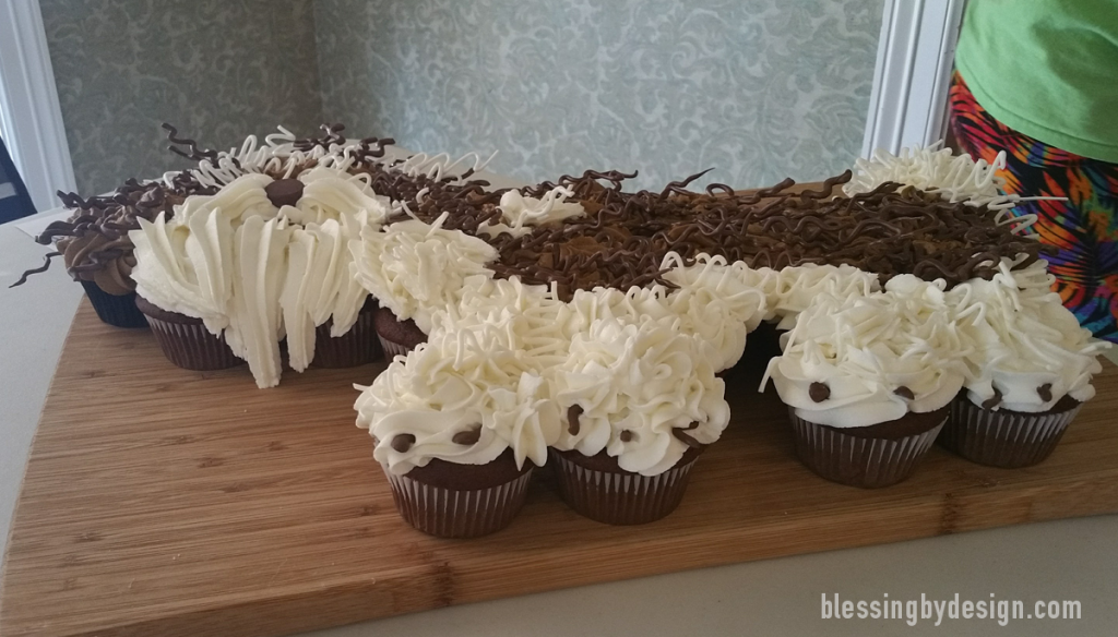 Havanese_Cupcake_Cake_Candy_Melts