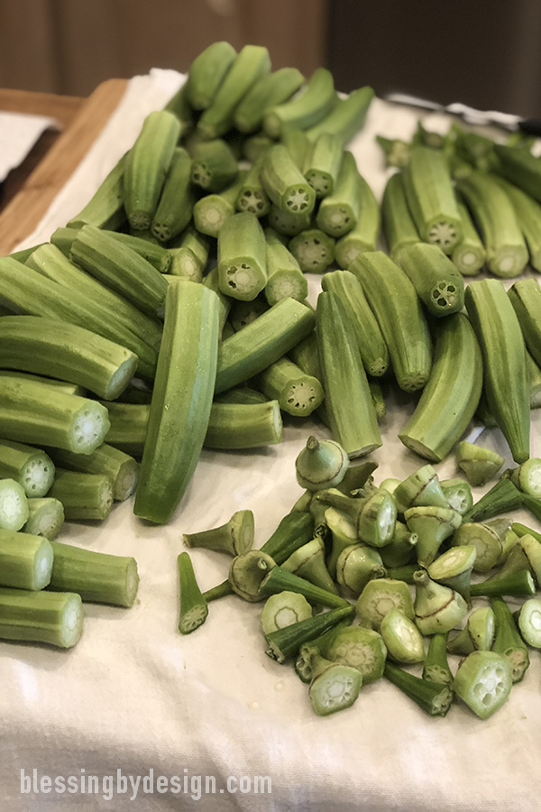 trim okra tips and cap ends