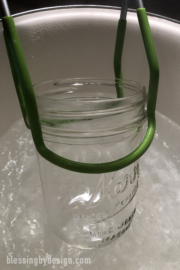 tongs sterilize jar